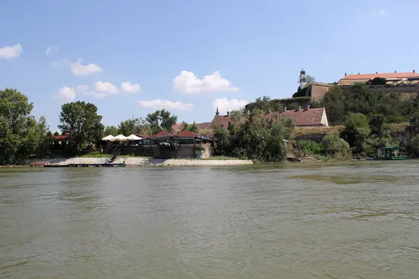 Novi Sad Petrovaradin Kalesi Sırbistan Voyvodina Kentindeki Tuna Nehri — Stok fotoğraf