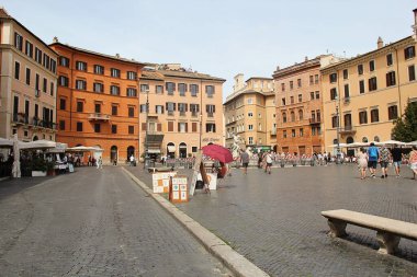 Roma, İtalya - 14 Eylül 2022: Roma, İtalya 'da Piazza Navona Meydanı