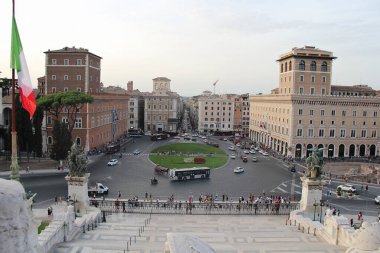 Roma, İtalya - 14 Eylül 2022: Piazza Venezia Square Cityscape veya Vittorio Emanuele II Anıtı ile Panorama View