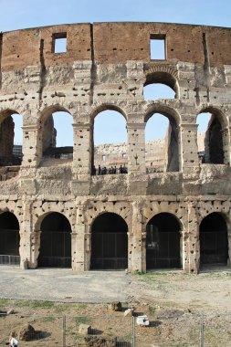 Roma, İtalya - 14 Eylül 2022: Roma, İtalya 'da Kolezyum Dış Kemeri