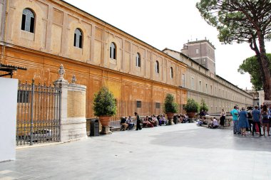 Roma, İtalya - 15 Eylül 2022: Vatikan Müzeleri Dış Mekan, Roma, İtalya