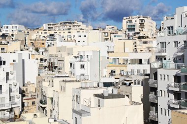 Sliema, Malta - 20 Aralık 2022: Malta Sliema City Panoramic View with Houses
