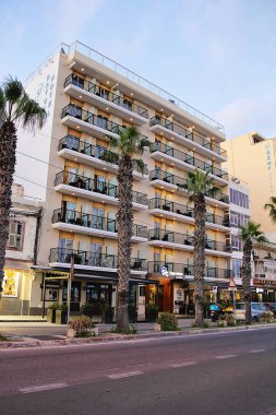 Gzira, Malta - 20 Aralık 2022: Malta Gzira Güzel Otel Harici