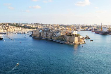 Valletta, Malta - 19 Aralık 2022. Valletta 'dan Malta Manzarası Panoramik Görünümü