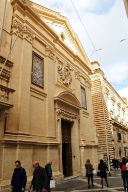 Valletta, Malta - 19 Aralık 2022: Assisi Kilisesi Dış İşleri, Valletta, Malta