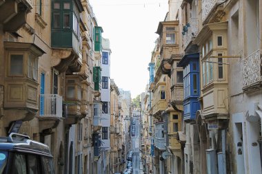 Valletta, Malta - 19 Aralık 2022: Valletta, Malta Eski Kent Caddesi