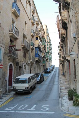 Valletta, Malta - 19 Aralık 2022: Valletta, Malta Eski Kent Caddesi