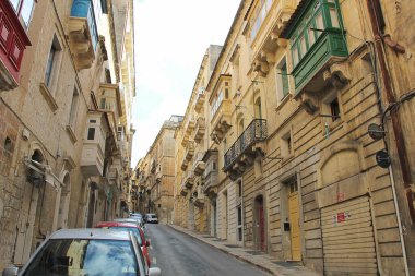 Valletta, Malta - 19 Aralık 2022: Valletta, Malta Eski Kent Caddesi