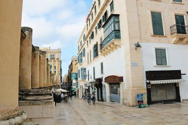 Valletta, Malta - 19 Aralık 2022: Valletta, Malta Panorama Tiyatro ve Eski Şehir