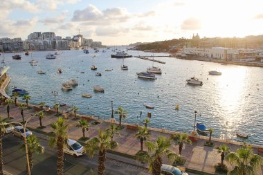 Valletta, Malta - 19 Aralık 2022: Malta Havacılık Manzarası Panoramik Görünümü