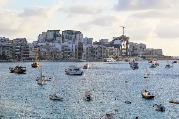 Valletta, Malta - 19 Aralık 2022: Malta, Sliema City Air View with Boats and Buildings
