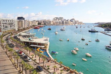 Valletta, Malta - 19 Aralık 2022: Sliema City View ile Malta Adası Manzarası