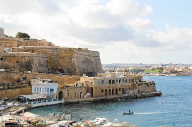 Valletta, Malta - 19 Aralık 2022: Valletta, Malta Eski Kent ve Kale Manzarası