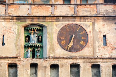 Sighisoara, Romanya - 27 Eylül 2019: Sighisoara, Transilvanya, Romanya 'daki Saat Kulesi Ayrıntıları