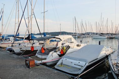 Balatonfured, Macaristan - 12 Ağustos 2021: Balatonfuged on Lake Balaton, Macaristan