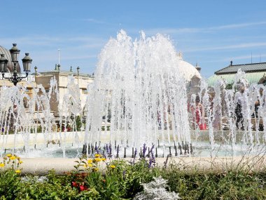 Monte-Carlo, Monako - 9 Ağustos 2012: Monaco Garden Fountain Close Up
