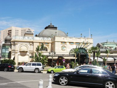 Monte-Carlo, Monaco - 9 Ağustos 2012: Monte Carlo, Monaco 'daki Casino Cafe de Paris Binası