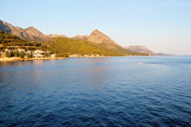 Drvenik, Hırvatistan - 20 Ağustos 2025: Hırvatistan Sahil ve Makarska Riviera Peyzajı, Hırvatistan