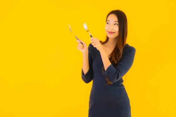 Retrato Hermosa Joven Asiática Mujer Con Cuchara Tenedor Listo Para —  Fotos de Stock
