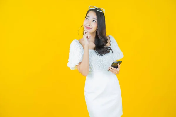 Portrait Beautiful Young Asian Woman Smile Smart Mobile Phone Color — Stock Photo, Image