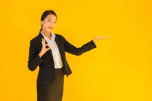 Schöne Porträt Junge Geschäft Asiatische Frau Glücklich Lächeln Vielen Aktionen — Stockfoto