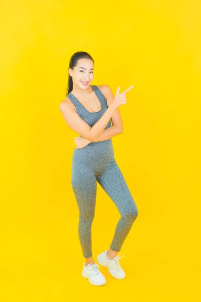 Portrait Belle Jeune Femme Asiatique Avec Des Vêtements Sport Prêt — Photo