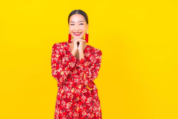 Retrato Hermosa Joven Mujer Asiática Sonrisa Acción Chino Nuevo Concepto —  Fotos de Stock