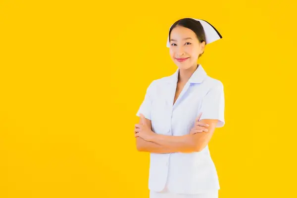 Porträt Schöne Junge Asiatische Thailändische Krankenschwester Vielen Aktionen Für Patienten — Stockfoto