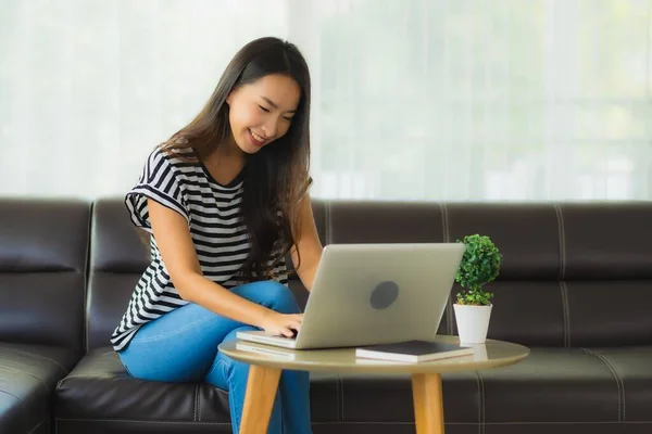 Portrait Beautiful Young Asian Woman Using Laptop Computer Noterbook Sofa — Stock Photo, Image