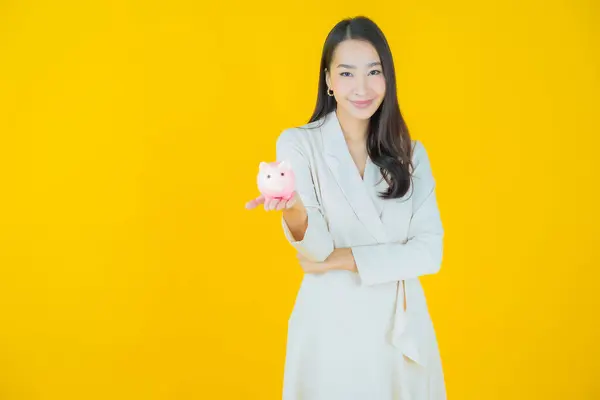 Portrait Beautiful Young Asian Woman Piggy Bank Color Background — Stock Photo, Image