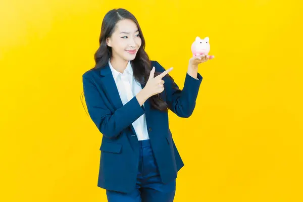 Portrait Beautiful Young Asian Woman Piggy Bank Color Background — Stock Photo, Image