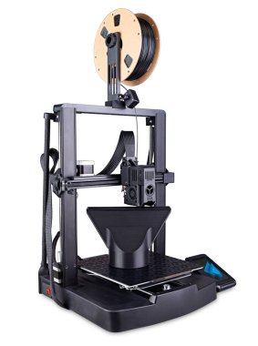 Beyaz arka planda izole edilmiş siyah PLA filament yazıcı prototipi içeren 3D yüksek hızlı yazıcı. Modern gelecek iş ve sanayi konsepti