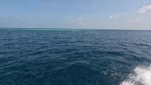 Maafushi Maldivleri Ndeki Hareket Halindeki Sürat Teknesinden Görüntü — Stok video