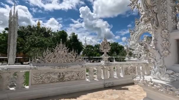 Intrikatera Fasaddetaljer Wat Rong Khun Chiang Rai Video — Stockvideo