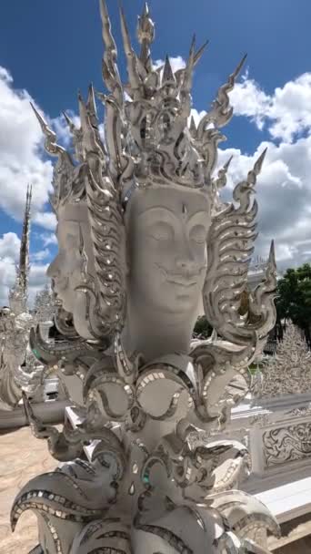Wat Rong Khun Temple Närbild Detaljer Skulptur Kolumner Video — Stockvideo