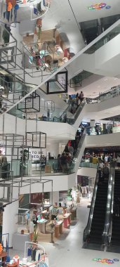 Siam Discovery Alışveriş Merkezi 23 Eylül 2023 'te Bangkok Tayland' da çekildi.