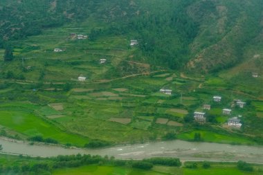 Güney Asya 'nın Himalaya bölgesindeki Paro Vadisi manzarası