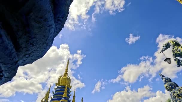 Tajski Pomnik Drewniana Architektura Wat Rong Suea Dziesięć Blue Temple — Wideo stockowe