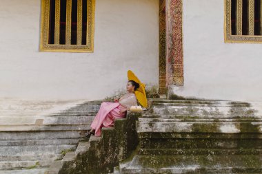 Chiang Mai Tayland 'daki Aslan Buda ya da Wat Phra Singh Tapınağının mimarisi