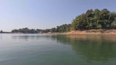 Bangladeş Kaptai Gölü 'nün huzurlu güzelliği