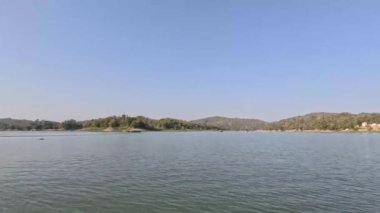 Kaptai gölü ve dağlar geniş açı 60 fps