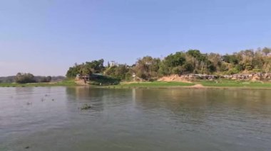 Kaptai Gölü 'ndeki insan yerleşimleri Rangamati Dünyanın En Büyük Adamı Gölü