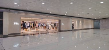 Zara 'da Modern Moda Sergisi HKIA, Chek Kap Kok, Hong Kong' da 2 Nisan 2025 'te yakalandı.