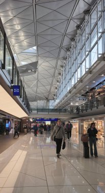 Yüksek tavan havalimanı çatısı ve temiz tirajı olan Chek Kap Kok, Hong Kong, 2 Nisan 2025 'te yakalandı.