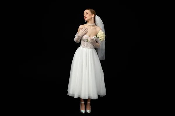 Красива Чарівна Дівчина Наречена Розкішній Елегантній Білій Весільній Сукні Ніжно — стокове фото