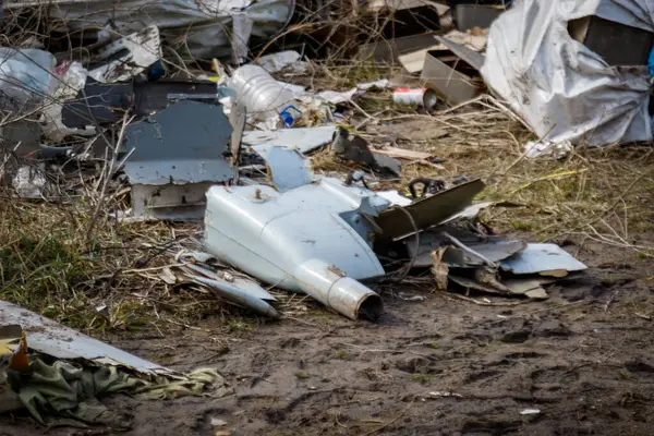 Izium, Kharkiv bölgesi, Ukrayna - 03.24.2023: Izyum Lyceum No. İki. Dağıtım yeri, Rus ordusunun karargahı. Rusya Ukrayna savaşı