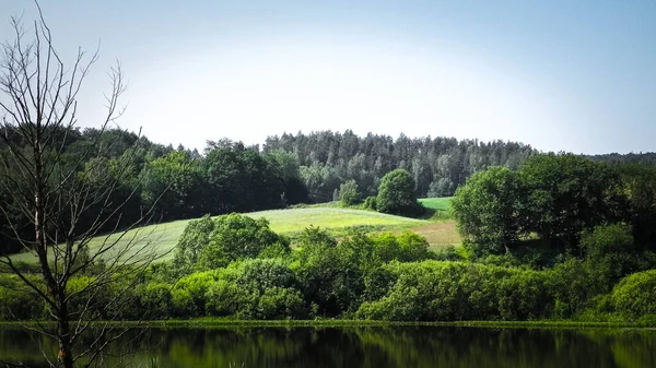 Маленькое Озеро Везице Удивительная Природа Кашубского Края Северная Польша Концепция — стоковое фото