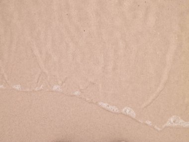 Kumsaldaki deniz suyu, doğa geçmişi. Boşluğu kopyala, tatil kavramı.