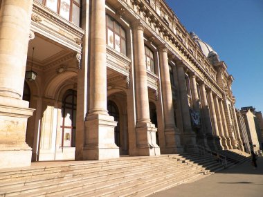 Bükreş 'teki eski şehrin mimarisi. Mimarlık ve seyahat konsepti.