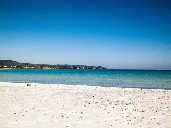 A beautiful sandy beach in Vada. Tuscany racej is not associated with tropical views. As you can see in the picture, here you will also find turquoise water and snow-white sand.